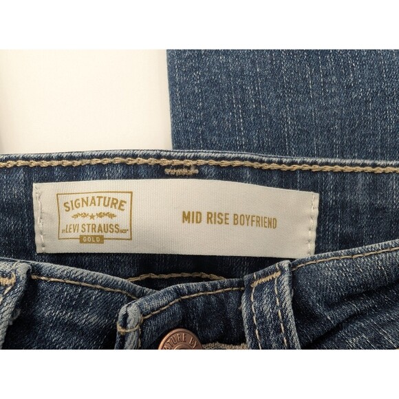 Levis Signature Mid Rise Boyfriend Jeans Medium Wash Faded Cuffed Size 27x24 - Picture 2 of 8